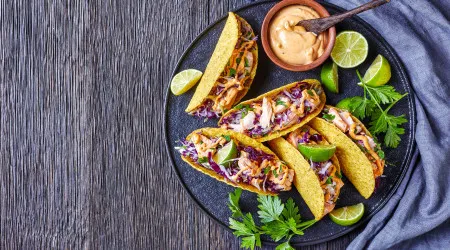 Três receitas de tacos simples e frescos para o verão