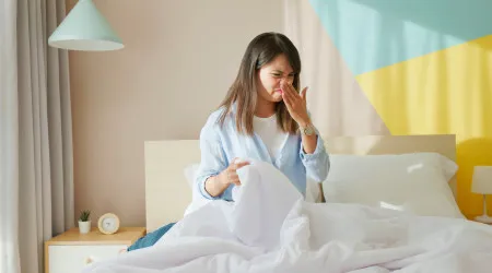 Microbiologista explica com que frequência deve lavar os seus lençóis