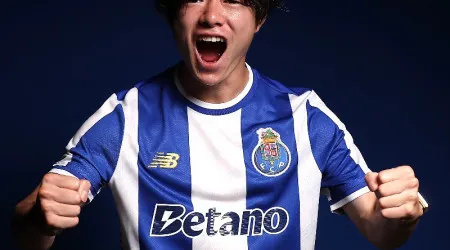 Oficial: Médio japonês reforça FC Porto e vai jogar na equipa B