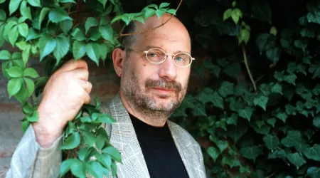 Escritor Boris Akunin condenado a 14 anos de prisão na Rússia