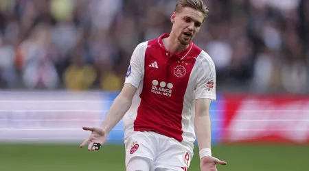 Braço de ferro entre FC Porto e Ajax por Kenneth Taylor: "Estão loucos"