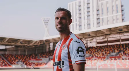 Oficial: Jordan Henderson regressa à Premier para jogar no Brentford