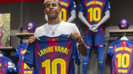 Lamine Yamal sucede a Messi e Ronaldinho. Eis todos os '10' do Barcelona