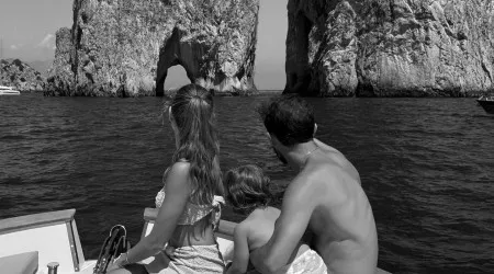 O álbum de fotos das férias de Bernardo Silva na Costa Almafitana