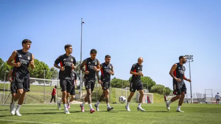 Benfica vai ao 'desconhecido' para ultrapassar Nice na Liga dos Campeões