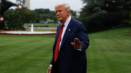 Trump assinou diretiva que permite ação militar contra cartéis de droga 