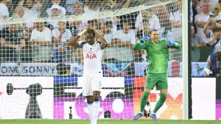 Tottenham lamenta insultos racistas dirigidos a Mathys Tel