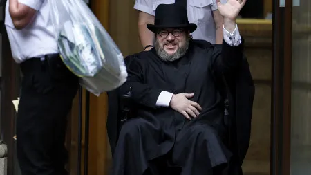 Fingiu a morte, escapou para a Escócia e agora foi condenado por violação