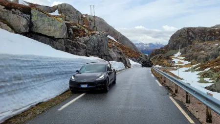 Noruega contraria quebras e é 'bastião' da Tesla na Europa