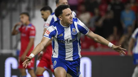 Pepê sofre lesão ocular e é baixa de última hora para o FC Porto-Casa Pia