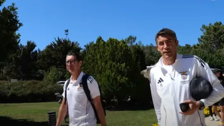 Benfica treina na Turquia. Lage arrisca no turco e pormenor salta à vista