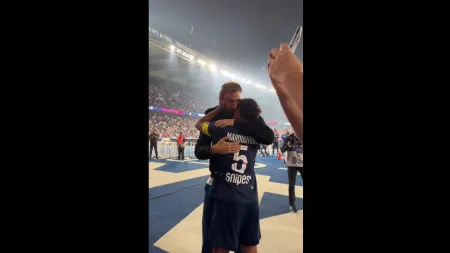 A emoção de Donnarumma na despedida do PSG perante os adeptos