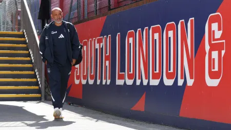 EM DIRETO: Nuno Espírito Santo abre domingo de Premier League