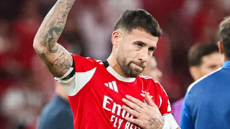 Benfica 'conforta' Nicolás Otamendi após erro crasso. Eis a publicação