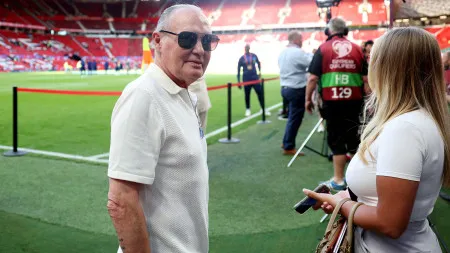 Paul Gascoigne garante que não vai parar de beber: "Morrerei como Gazza"