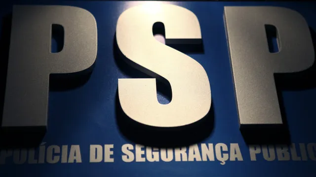 
                    Pela 1.ª vez, PSP não acompanha adeptos portugueses num Mundial. Porquê?
                