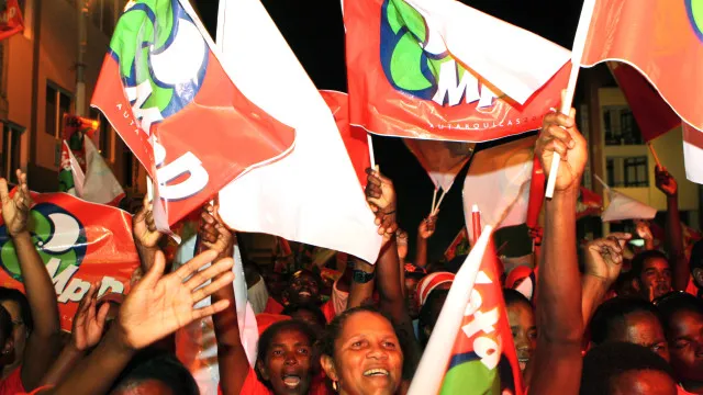 
                    Cabo Verde: Três candidatos disputam liderança do partido da oposição
                