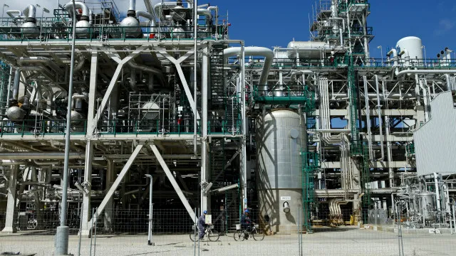 
                    Galp/Moeve? Governo quer que refinaria de Sines não saia de Portugal
                