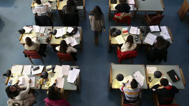 
                    Governo reforça ação social e estima que valor das bolsas chegue a 2.660€
                