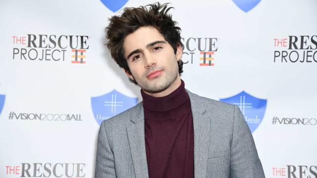 Max Ehrich soube do fim da relação com Demi Lovato 