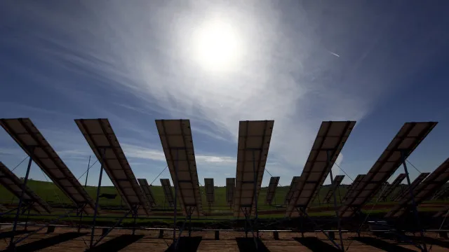 Timor lanÃ§a projeto fotovoltaico para reduzir dependÃªncia de combustÃveis