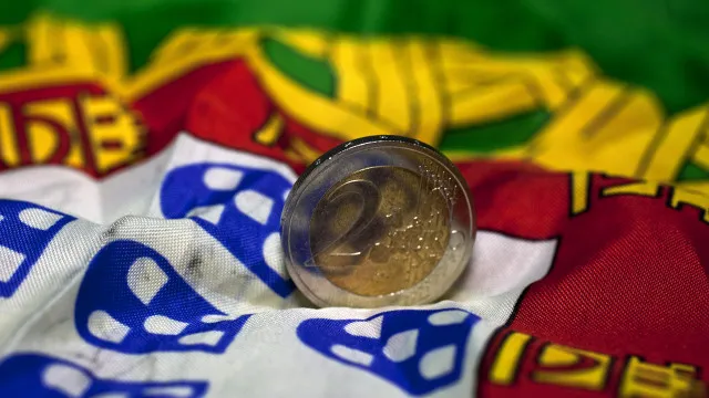 
                    DBRS mantém 'rating' de Portugal mas melhora perspetiva para positiva
                