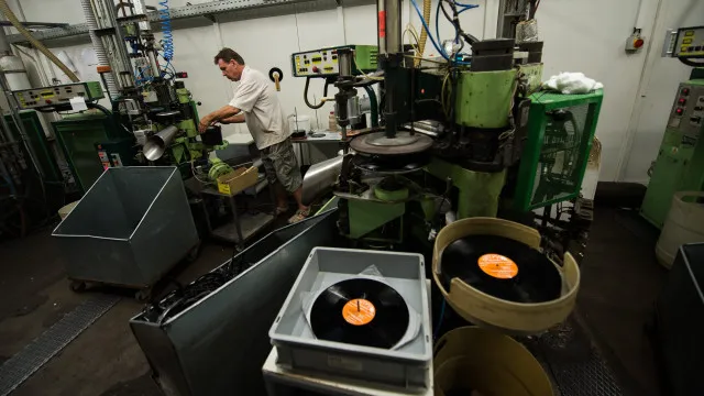 
                    Receitas de música gravada em Portugal crescem 8% para quase 75 milhões
                