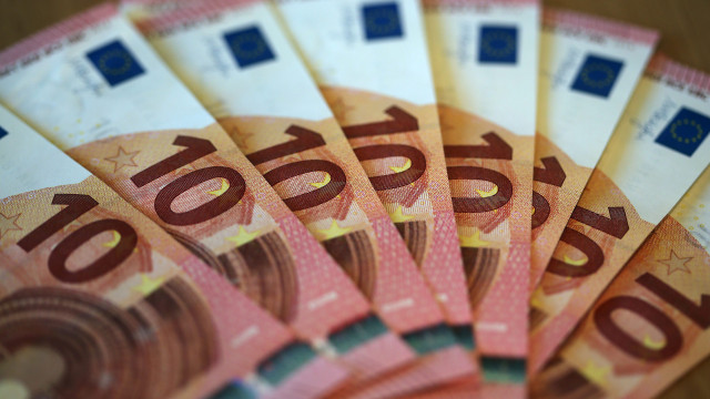 Dívida das famílias, empresas e Estado aumenta para 893.100 milhões