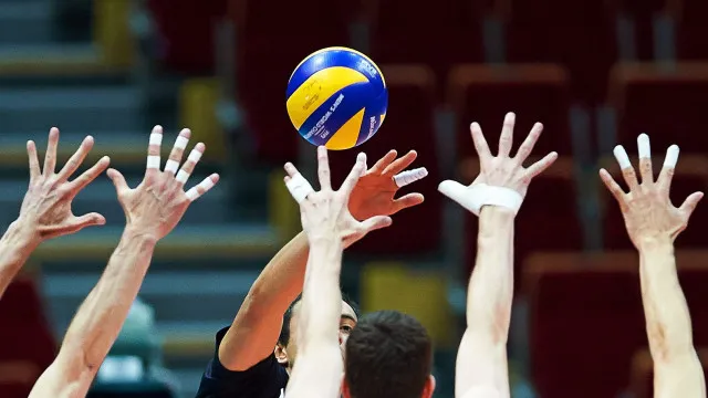 Sporting despacha Benfica em três tempos e adianta-se na final