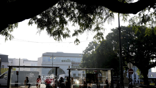 Greve na Carris, plenário no Metro. Perturbações no dia maior das Festas