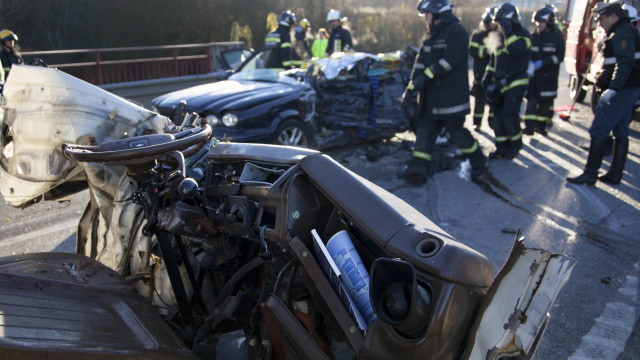 Quase 132.000 acidentes e 388 mortos nas estradas portuguesas este ano