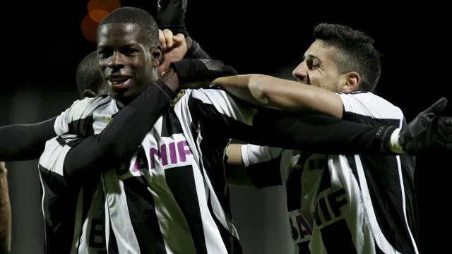 Oficial: Nacional rescinde por "mútuo acordo" com Lucas João