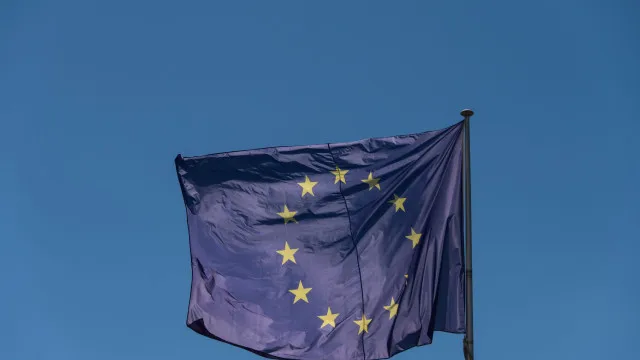 
                    UE lança com Brasil e China coligação para harmonizar mercados de carbono
                