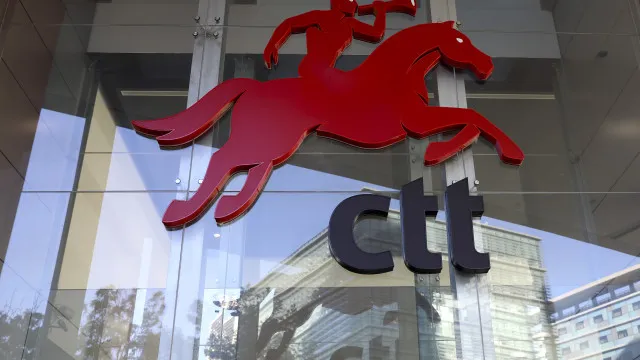 
                    CTT fecham negócio com DHL e encaixam 64 milhões de euros
                