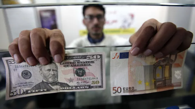
                    Euro sobe e volta ao patamar dos 1,14 dólares após redução da inflação 
                