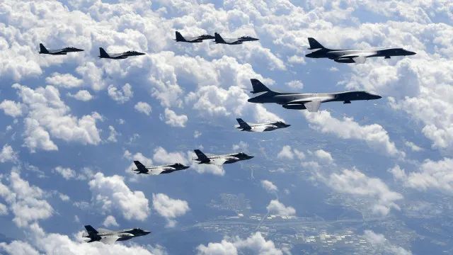 Coreia do Sul mobiliza caças após detetarem aeronaves russas e chinesas