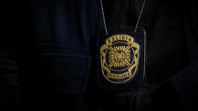 
                    Madrasta levou PJ ao corpo de menina. Crime terá sido premeditado
                