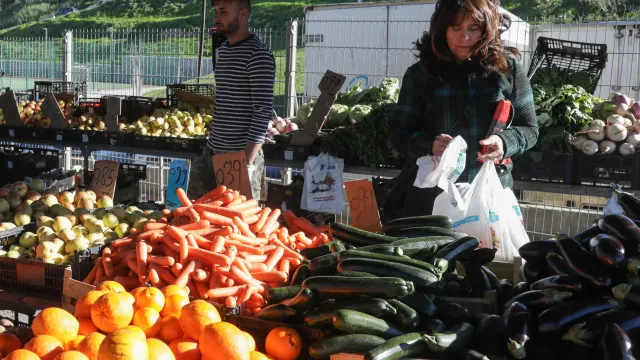 
                    Frutas ao jantar melhoram controlo da glicose em adultos obesos
                