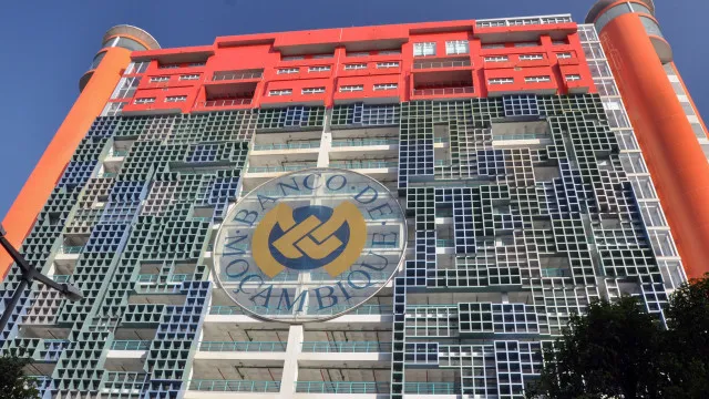 "Elevado" endividamento público está a afetar mercado financeiro