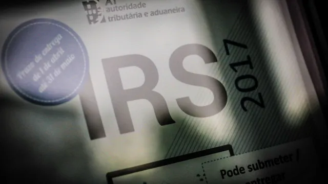 
                    AT divulga: Taxa média de IRS dos contribuintes baixa para 11,65% em 2024
                