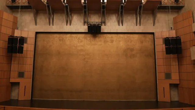 
                    Teatro S. Carlos e CCB apresentam versão de 