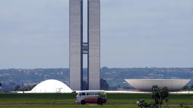 
                    Delegação do PE visita Brasil para acompanhar combate à evasão fiscal
                