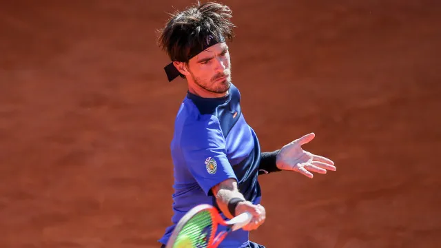 Gastão Elias tornou-se diretor pela vontade de jogar em casa