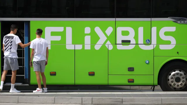 
                    Guerra nos autocarros: FlixBus acusa Rede Expressos de 