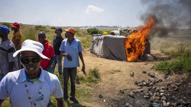 NigÃ©ria repatriou 1.490 cidadÃ£os ameaÃ§ados por xenofobia na Ã frica do Sul