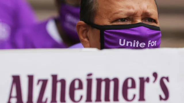 
                    Doentes querem novos medicamentos para Alzheimer comparticipados
                