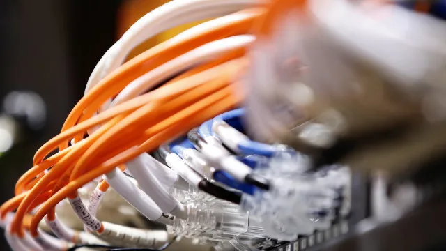 
                    AdC aplica coimas de 13,4 milhões à Meo, NOS, Vodafone e Accenture
                