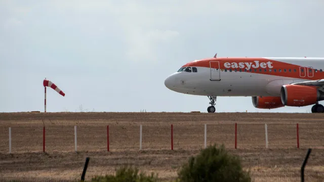 
                    easyJet prolonga até 6.ª-feira prazo para Castlelake apresentar proposta
                