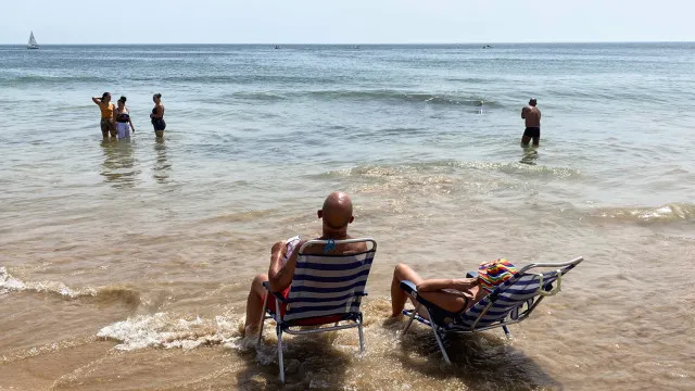 
                    IPMA coloca quatro distritos sob aviso laranja devido ao calor
                