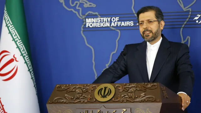 
                    Irão rejeita acordo para cessar-fogo com EUA
                